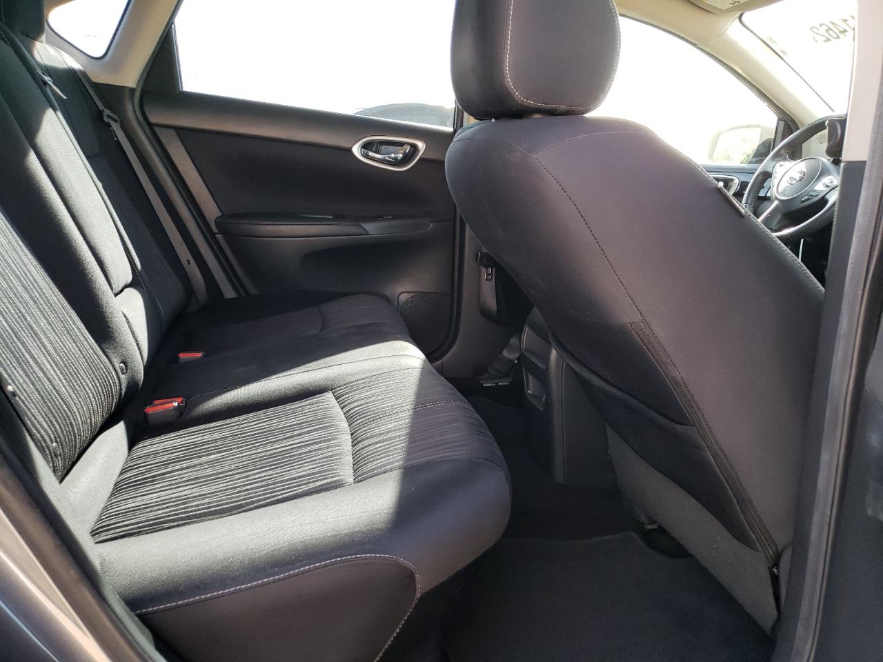 Photo 6 from auction – 2016 NISSAN SENTRA S with VIN 3N1AB7AP5GL675863