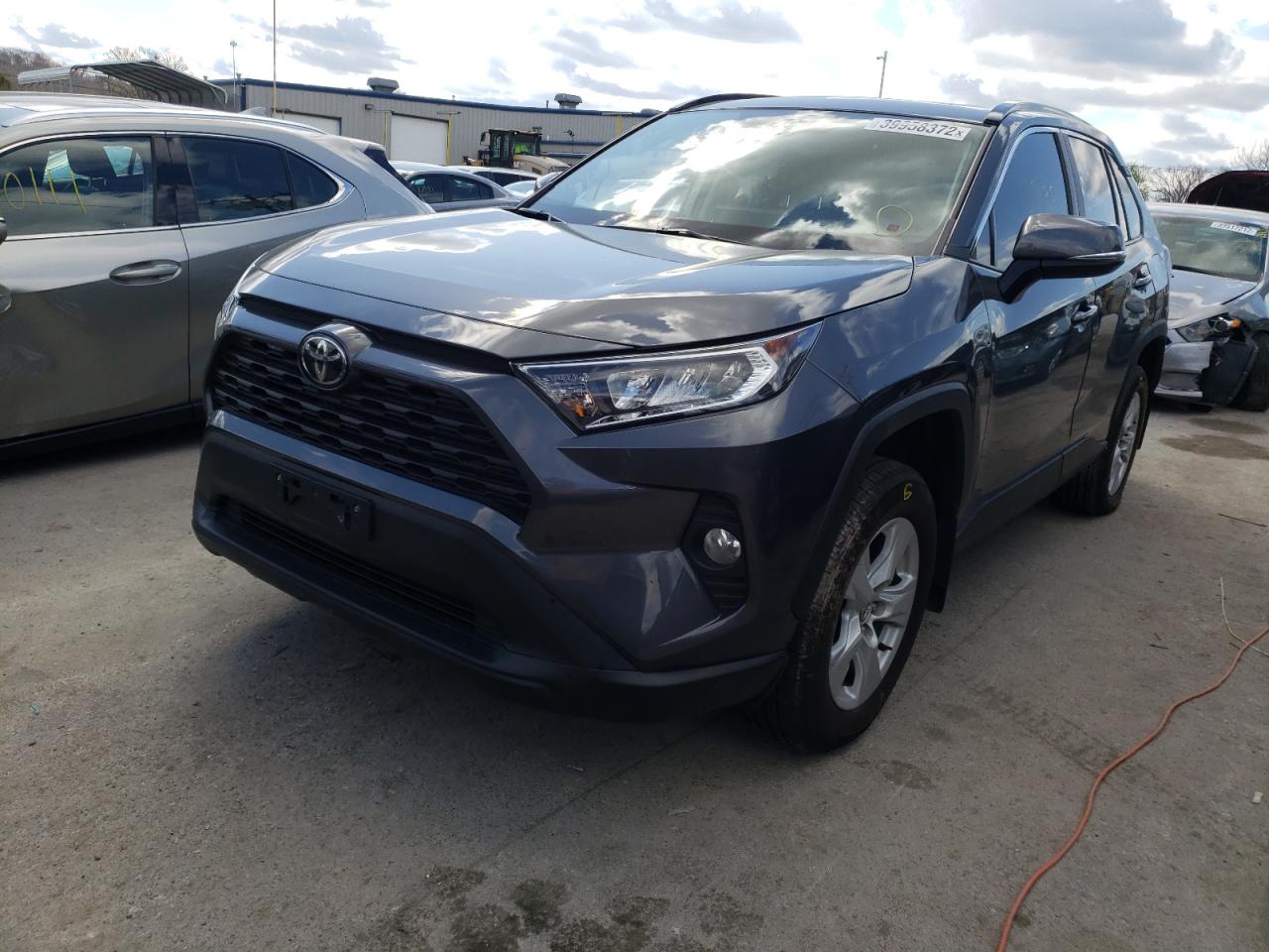Photo 2 from auction – 2020 TOYOTA RAV4 XLE with VIN 2T3W1RFVXLC070301