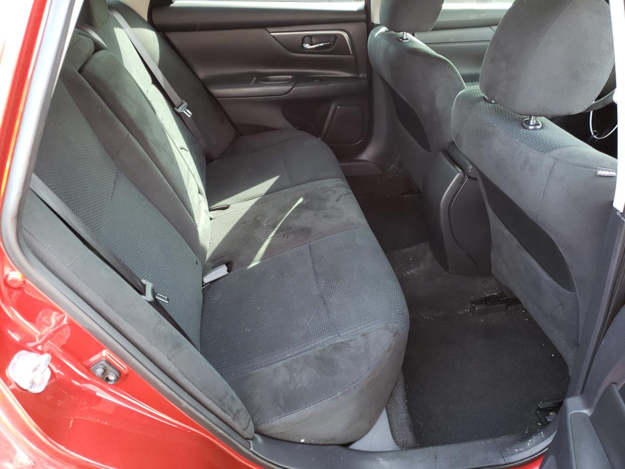 Photo 6 from auction – 2015 NISSAN ALTIMA 2.5 with VIN 1N4AL3AP4FC268684