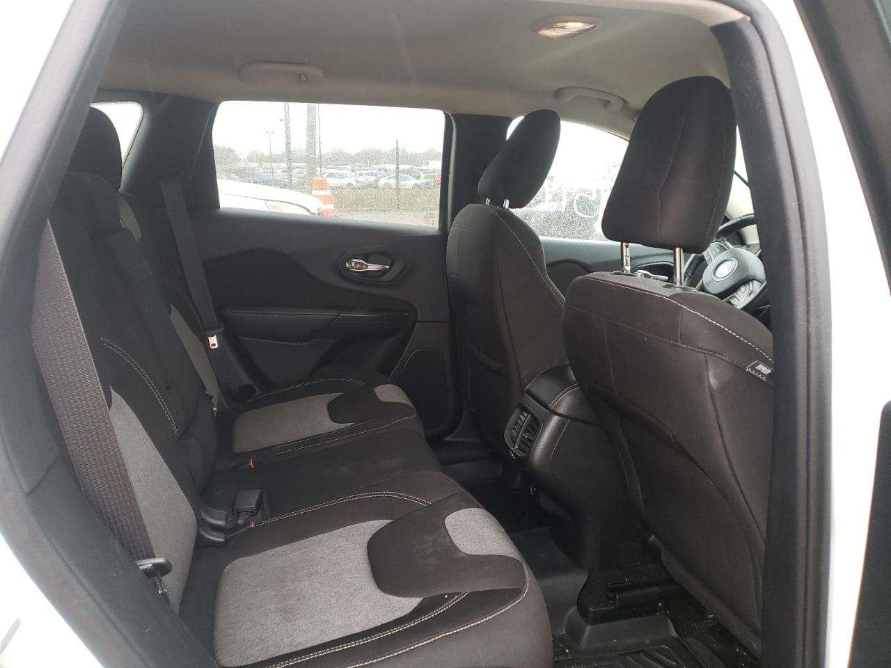 Photo 6 from auction – 2014 JEEP CHEROKEE L with VIN 1C4PJLCB5EW295210