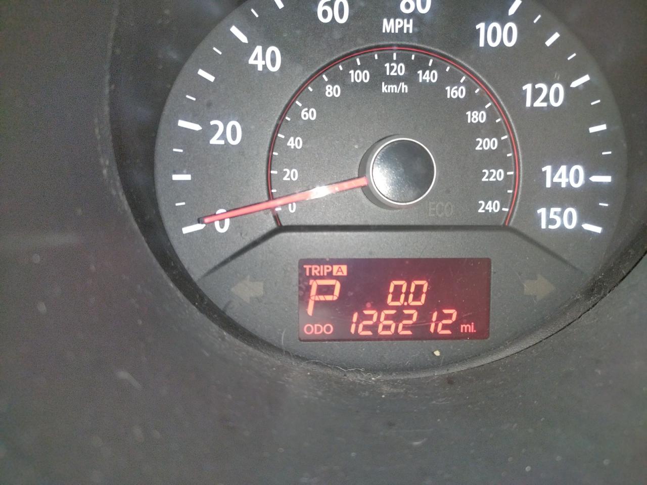 Photo 8 from auction – 2013 KIA SORENTO LX with VIN 5XYKTDA61DG351462