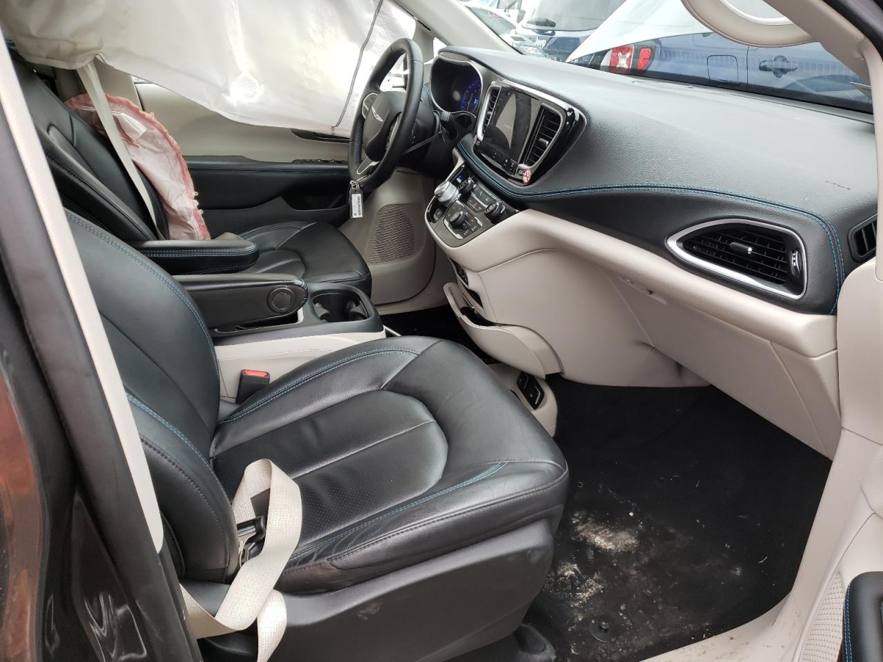 Photo 5 from auction – 2021 CHRYSLER PACIFICA T with VIN 2C4RC1BG2MR542257