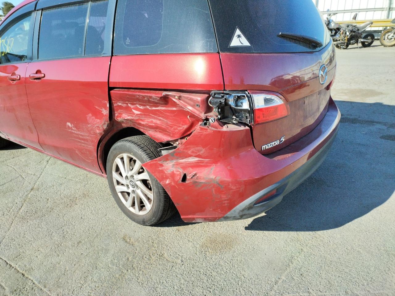 Photo 9 from auction – 2013 MAZDA 5 with VIN JM1CW2BLXD0154395