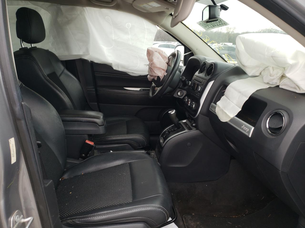 Photo 5 from auction – 2017 JEEP COMPASS LA with VIN 1C4NJCEB3HD182456