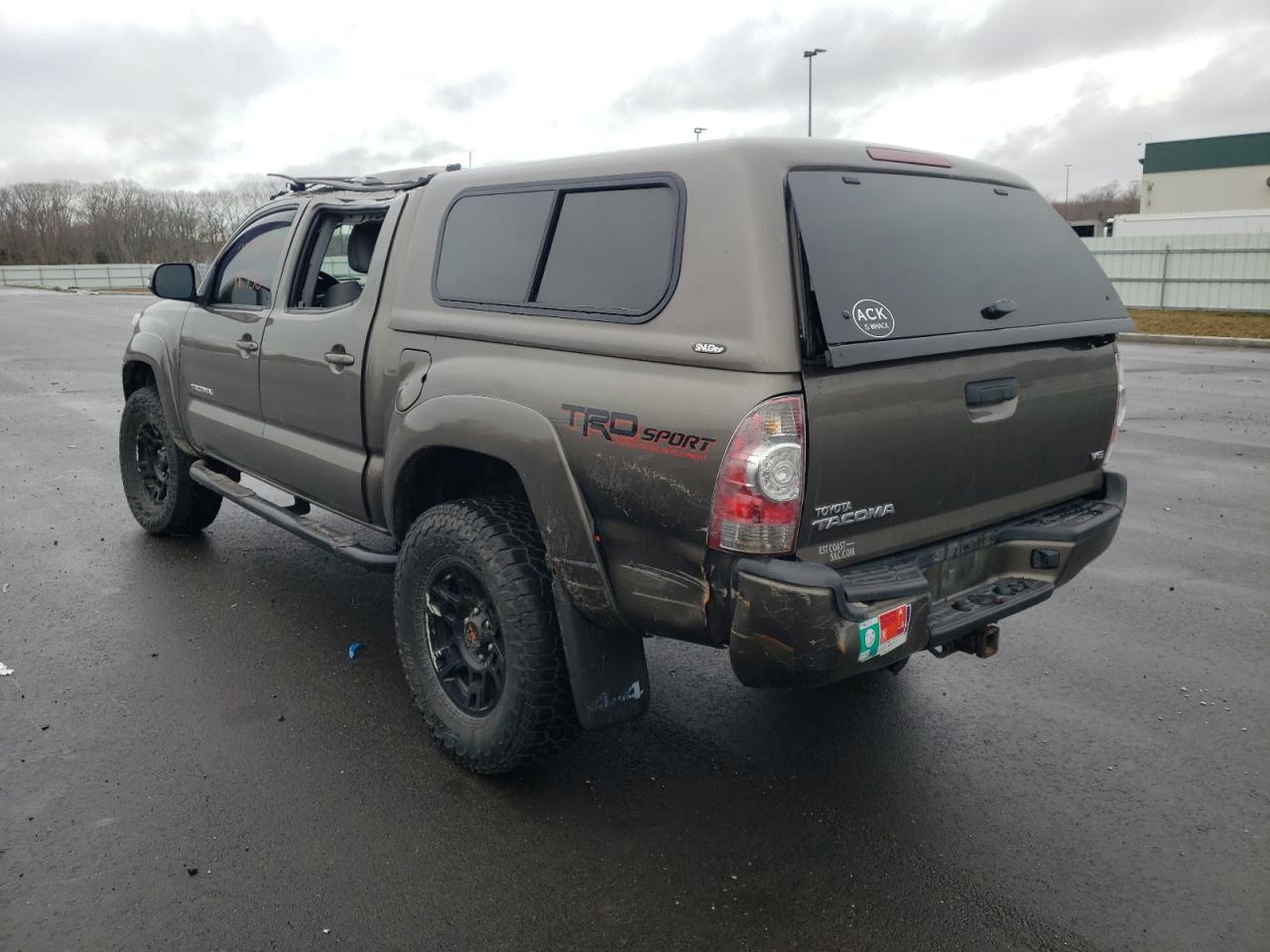 Photo 3 from auction – 2015 TOYOTA TACOMA DOU with VIN 5TFLU4EN6FX110631