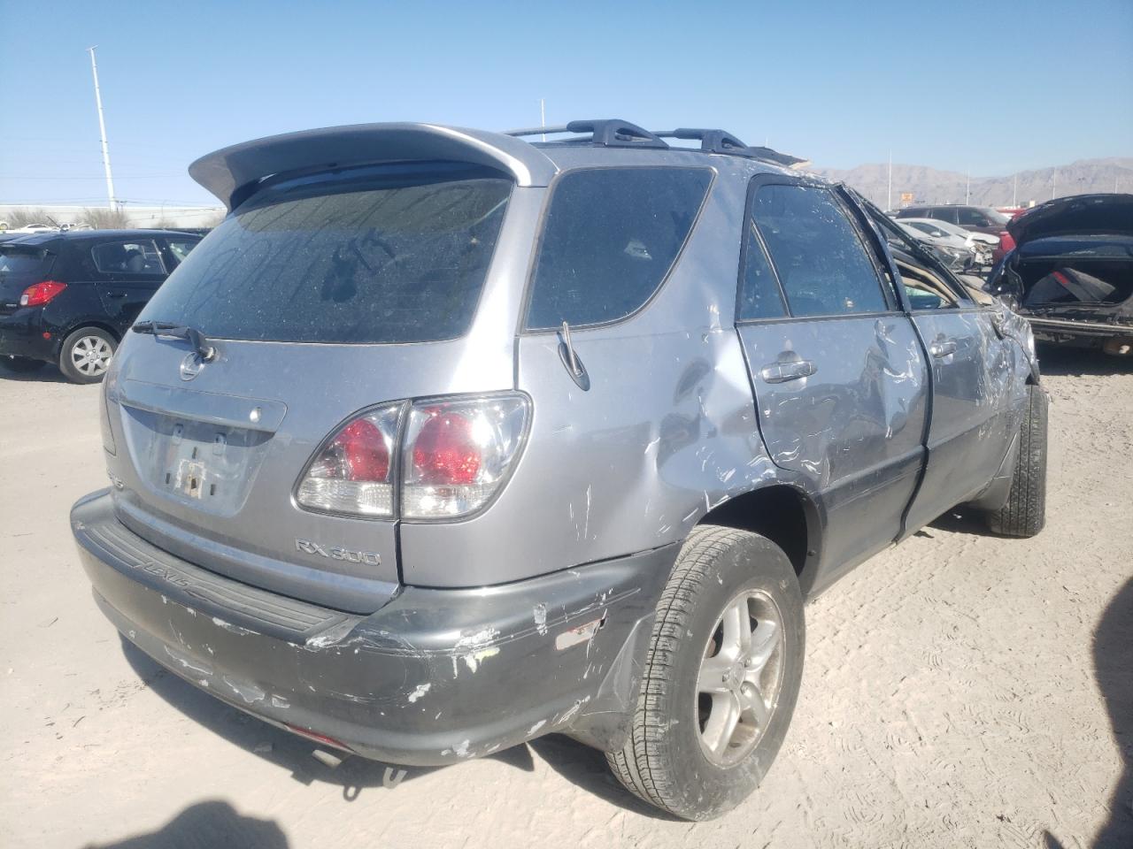 Photo 4 from auction – 2001 LEXUS RX 300 with VIN JTJGF10U610104013