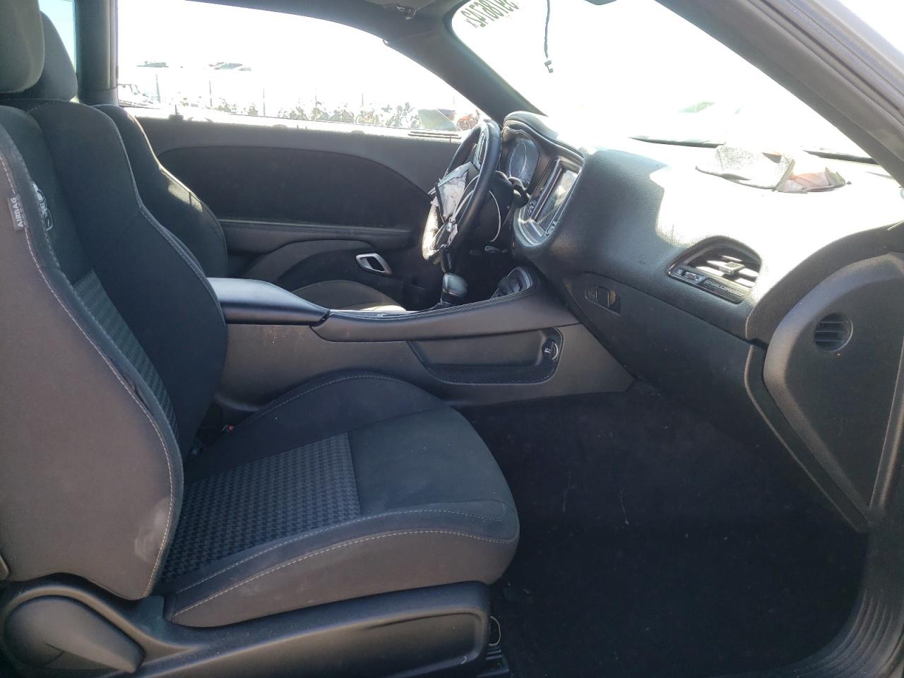Photo 5 from auction – 2018 DODGE CHALLENGER with VIN 2C3CDZFJ1JH270488