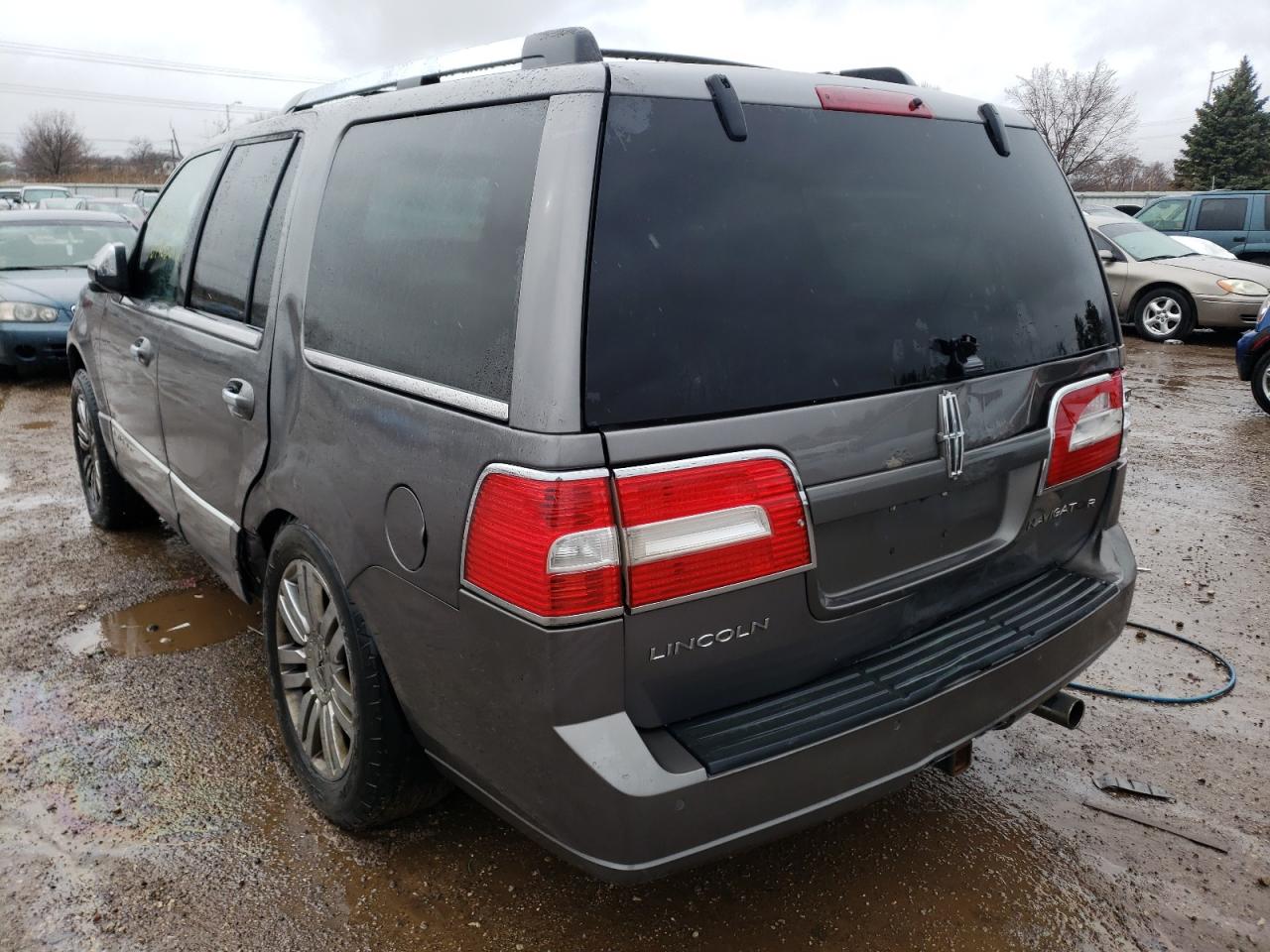 Photo 3 from auction – 2010 LINCOLN NAVIGATOR with VIN 5LMJJ2J57AEJ01525