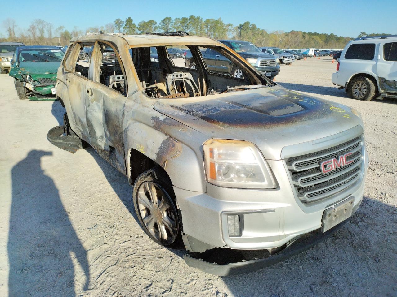 GMC TERRAIN SL 2016 z numerem VIN 2GKFLPE38G6123998 - Zdjęcie z aukcji