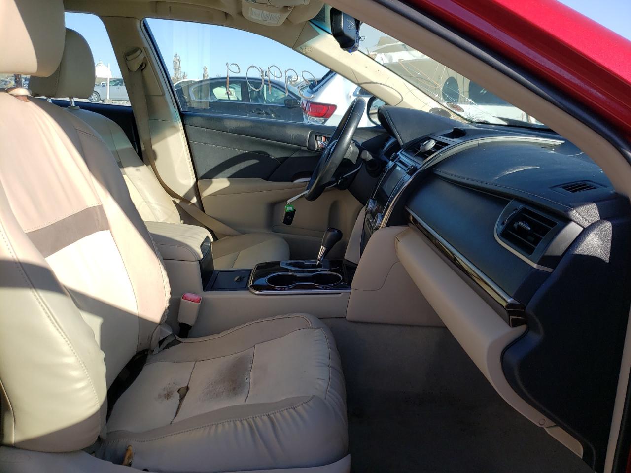 Photo 5 from auction – 2014 TOYOTA CAMRY L with VIN 4T1BF1FKXEU744660