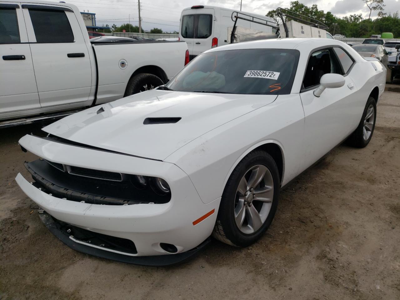 Photo 2 from auction – 2019 DODGE CHALLENGER with VIN 2C3CDZAG2KH723501
