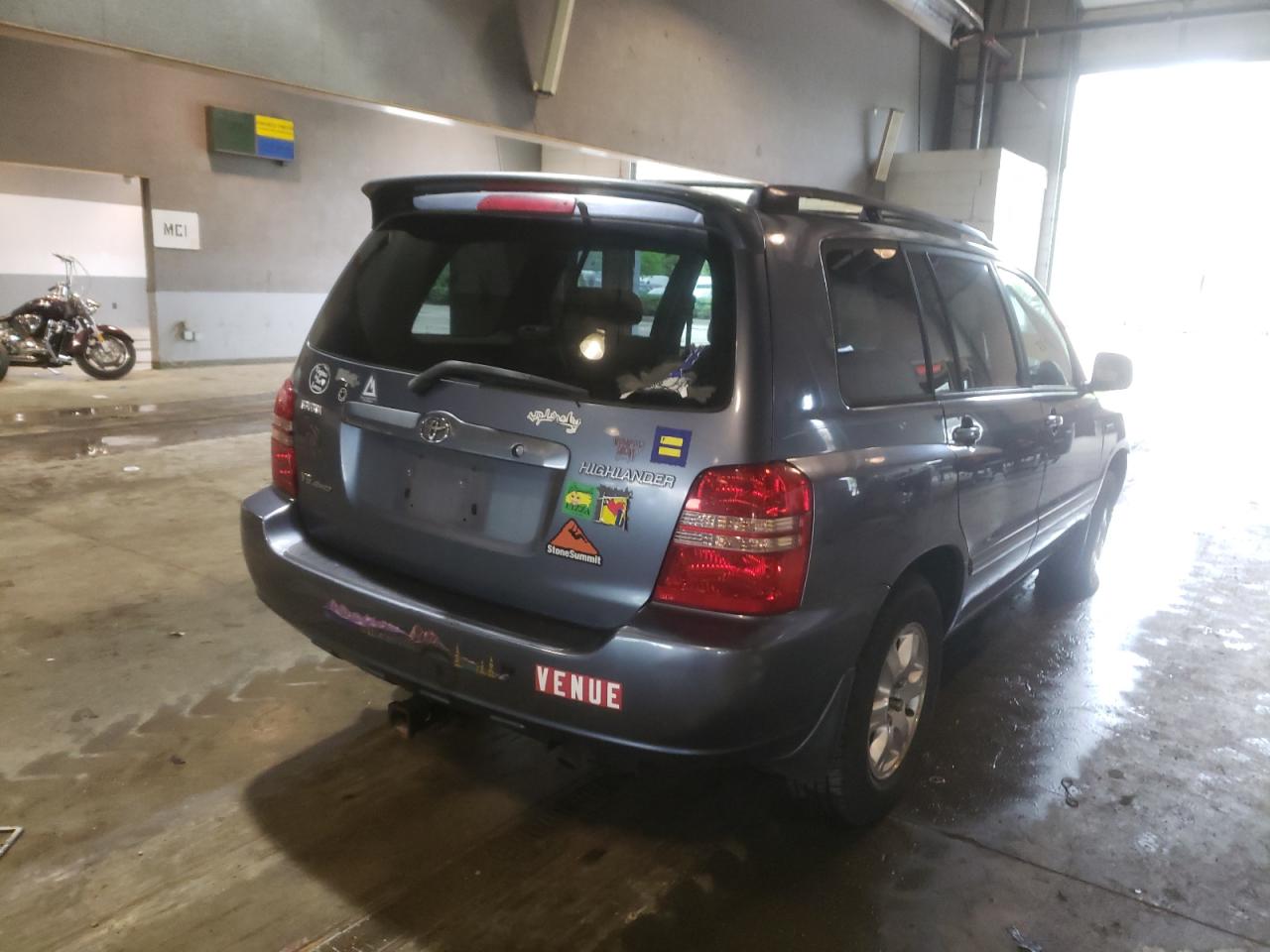 Photo 4 from auction – 2003 TOYOTA HIGHLANDER with VIN JTEHF21A830101792