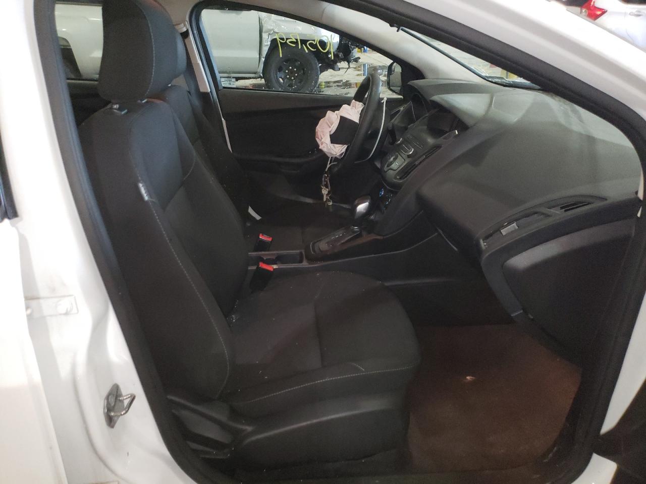 Photo 5 from auction – 2018 FORD FOCUS SE with VIN 1FADP3F22JL212993