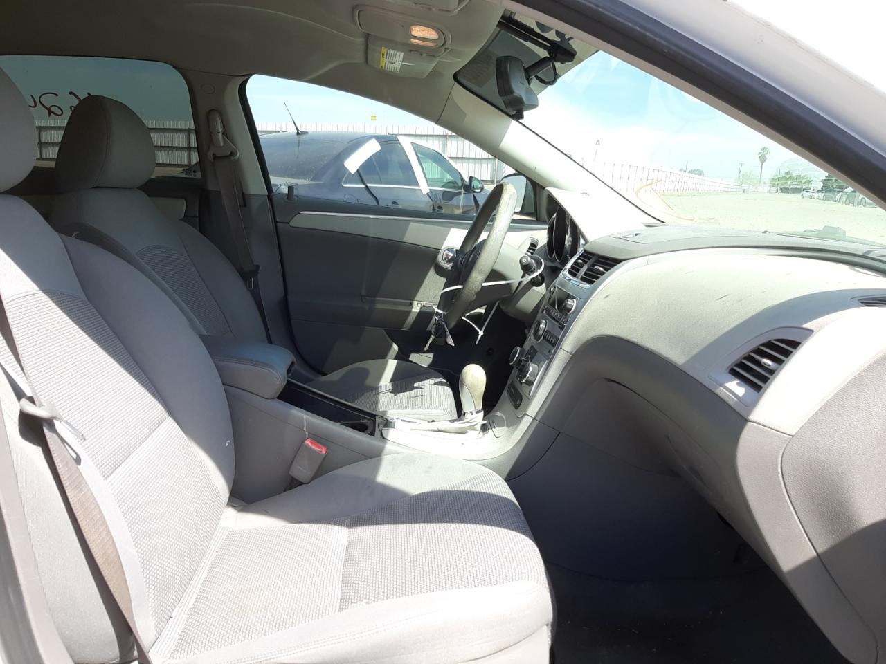 Photo 5 from auction – 2010 CHEVROLET MALIBU LS with VIN 1G1ZB5EB6AF314204