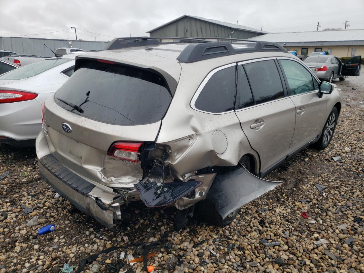Photo 4 from auction – 2015 SUBARU OUTBACK 2. with VIN 4S4BSBNC3F3311975