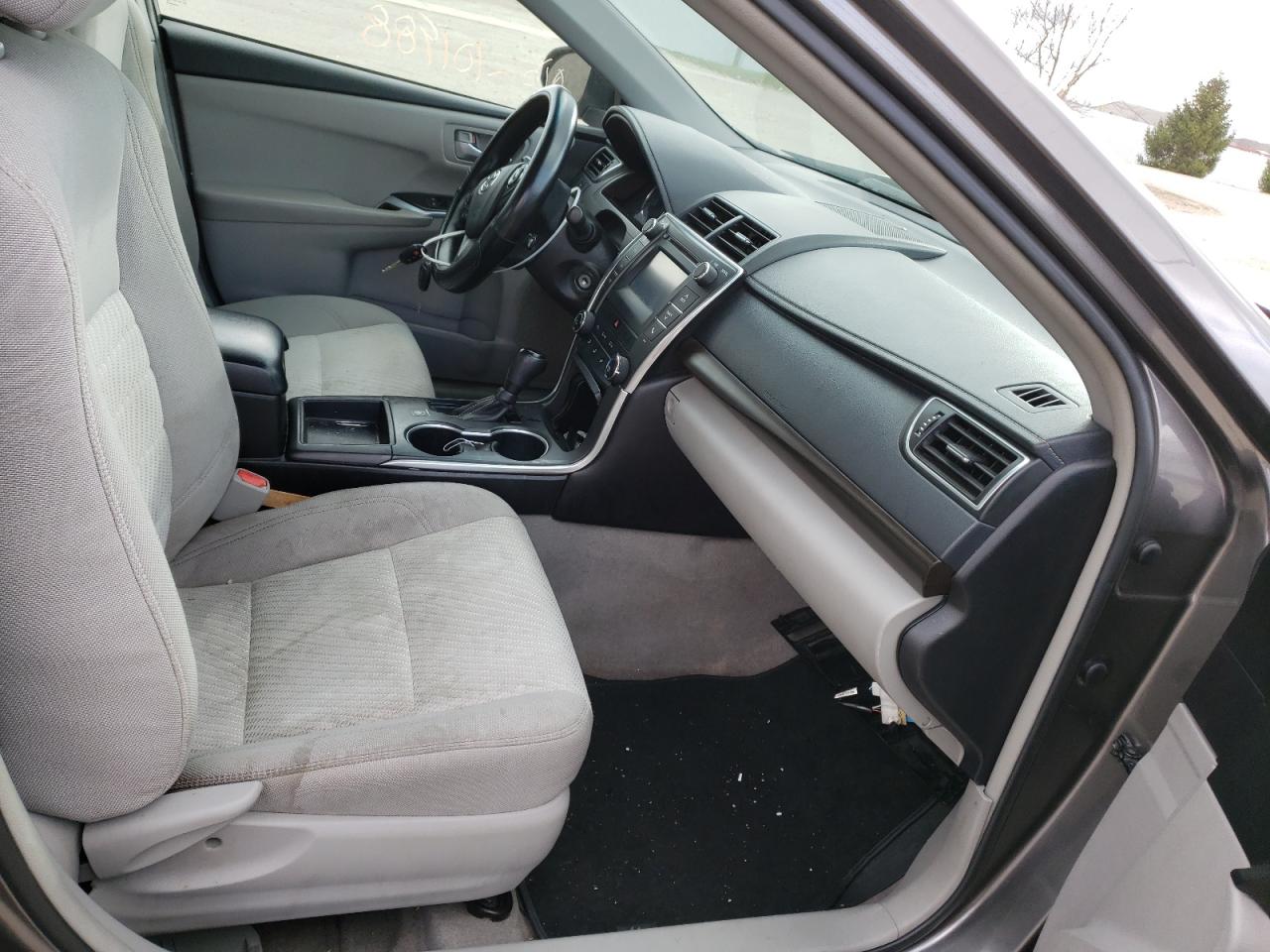 Photo 5 from auction – 2017 TOYOTA CAMRY LE with VIN 4T1BF1FK1HU307067