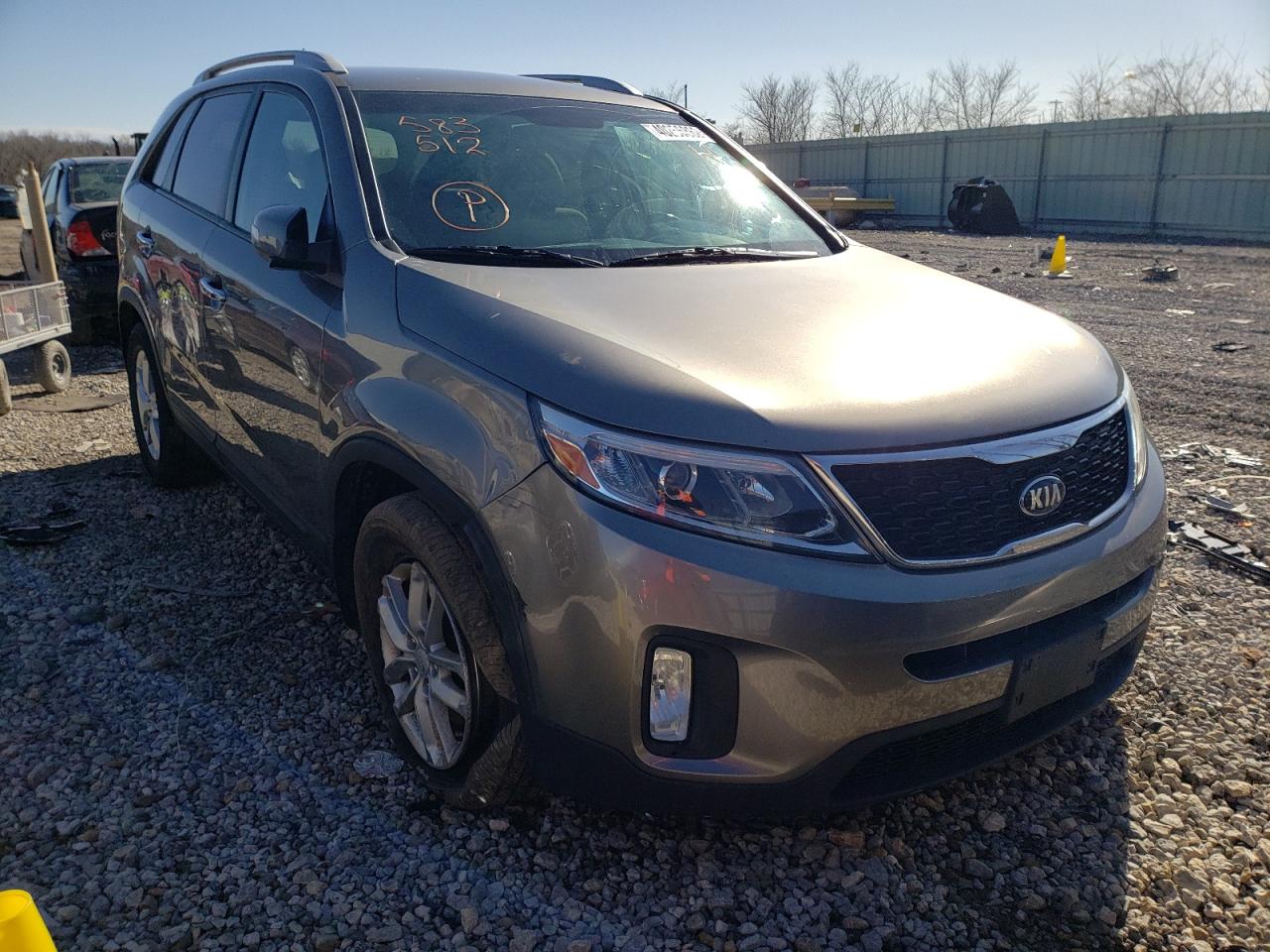 KIA SORENTO LX 2015 with VIN 5XYKT4A66FG583512 - Photo from auction