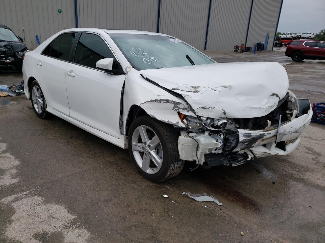 Photo 1 from auction – 2014 TOYOTA CAMRY L with VIN 4T1BF1FK9EU835242