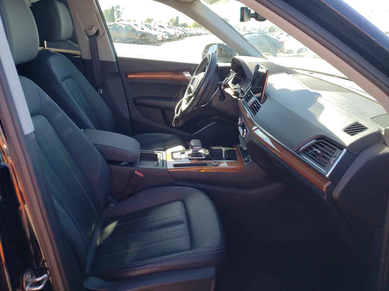 Photo 5 from auction – 2021 AUDI Q5 PREMIUM with VIN WA1AAAFY6M2005440