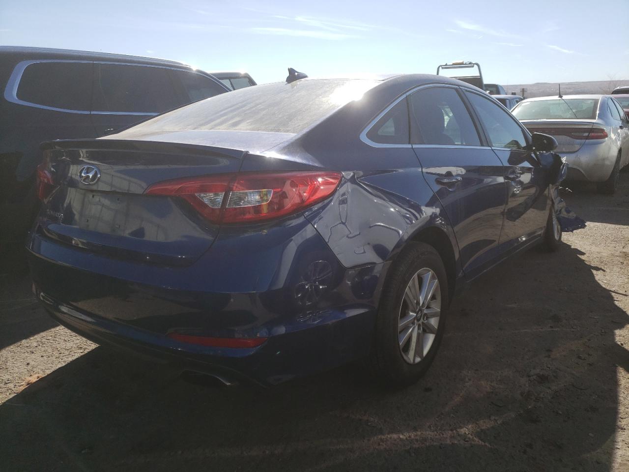 Photo 4 from auction – 2016 HYUNDAI SONATA SE with VIN 5NPE24AF1GH268790