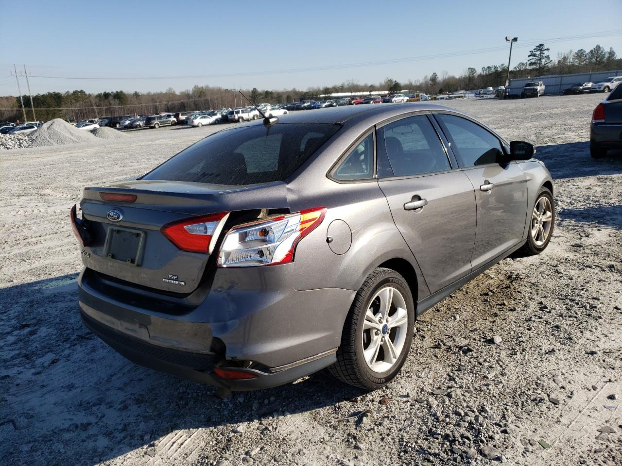 Photo 4 from auction – 2014 FORD FOCUS SE with VIN 1FADP3F2XEL416544
