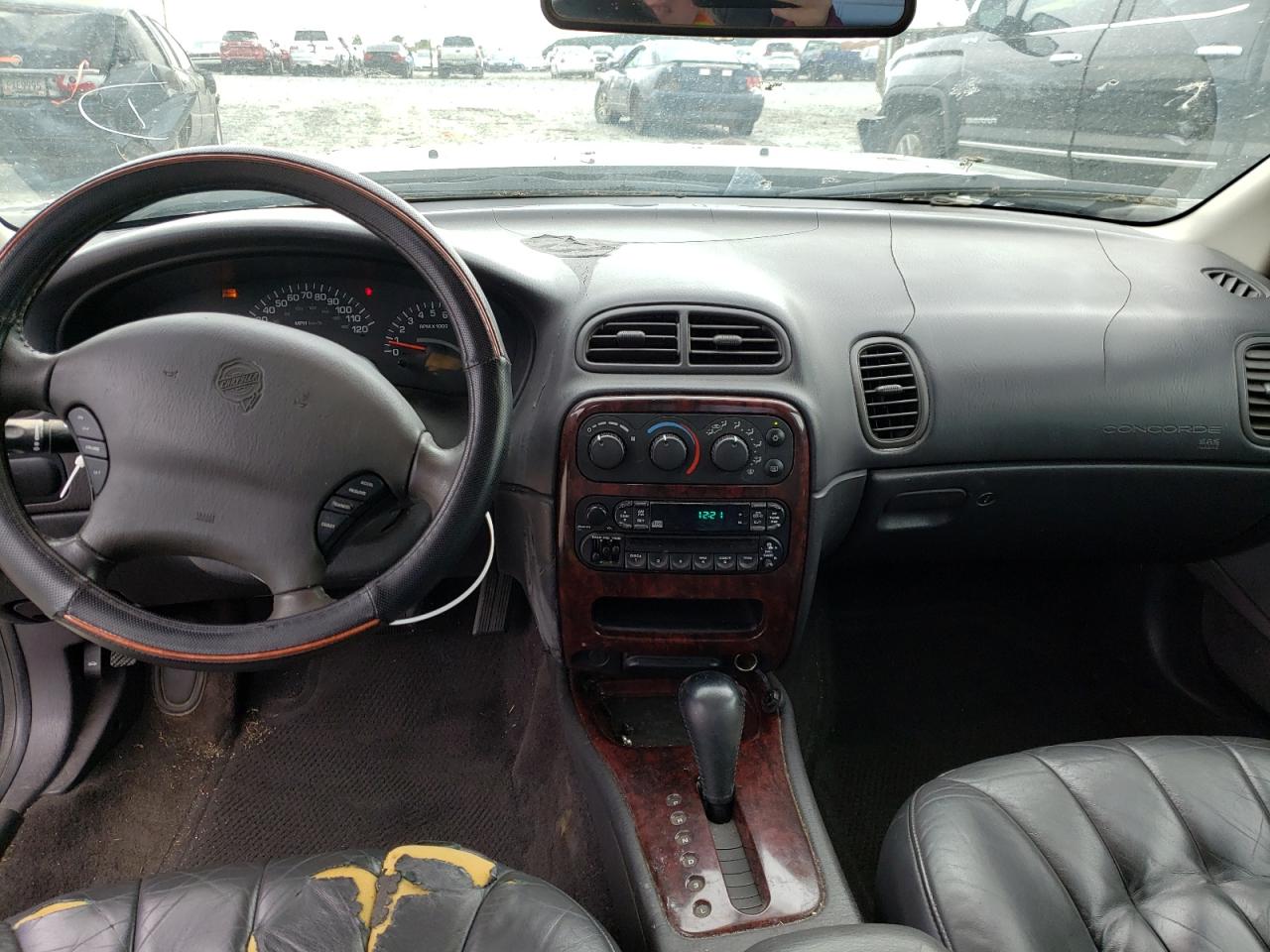 Photo 9 from auction – 1999 CHRYSLER CONCORDE L with VIN 2C3HD46R9XH700629