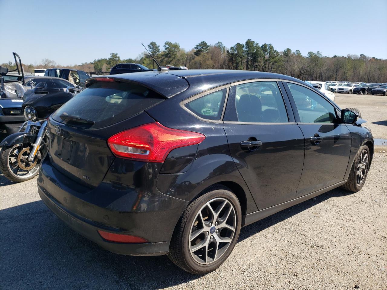 Photo 4 from auction – 2017 FORD FOCUS SEL with VIN 1FADP3M29HL248886