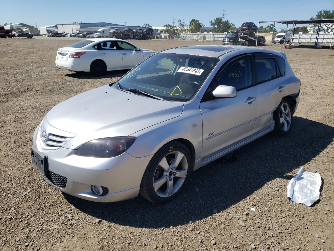 Photo 2 from auction – 2006 MAZDA 3 HATCHBAC with VIN JM1BK343061455474
