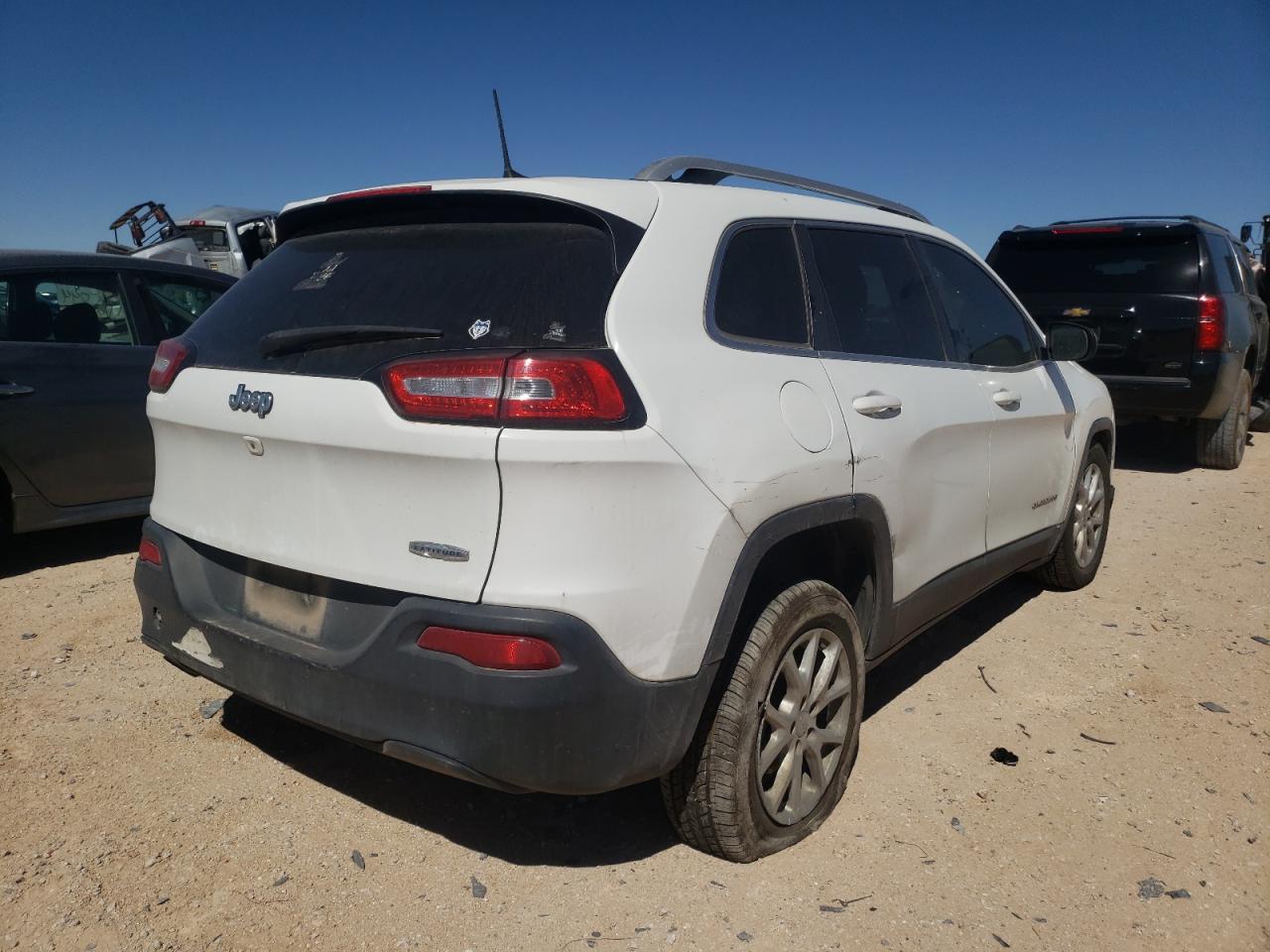 Photo 4 from auction – 2017 JEEP CHEROKEE L with VIN 1C4PJLCB3HW548500
