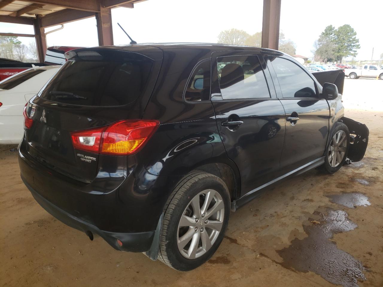 Photo 4 from auction – 2015 MITSUBISHI OUTLANDER with VIN 4A4AP3AU4FE045093
