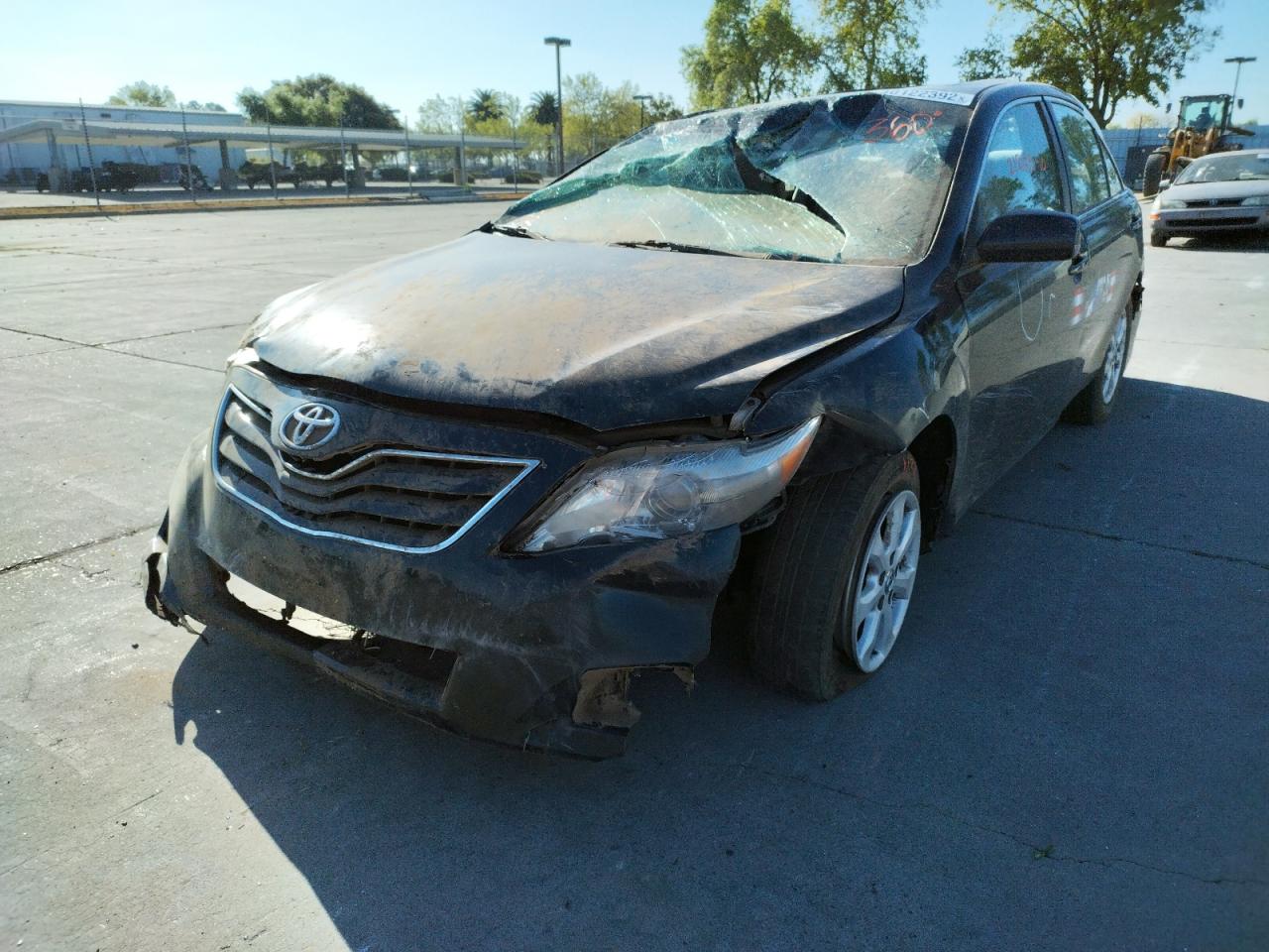 Photo 2 from auction – 2010 TOYOTA CAMRY BASE with VIN 4T1BF3EK4AU081559