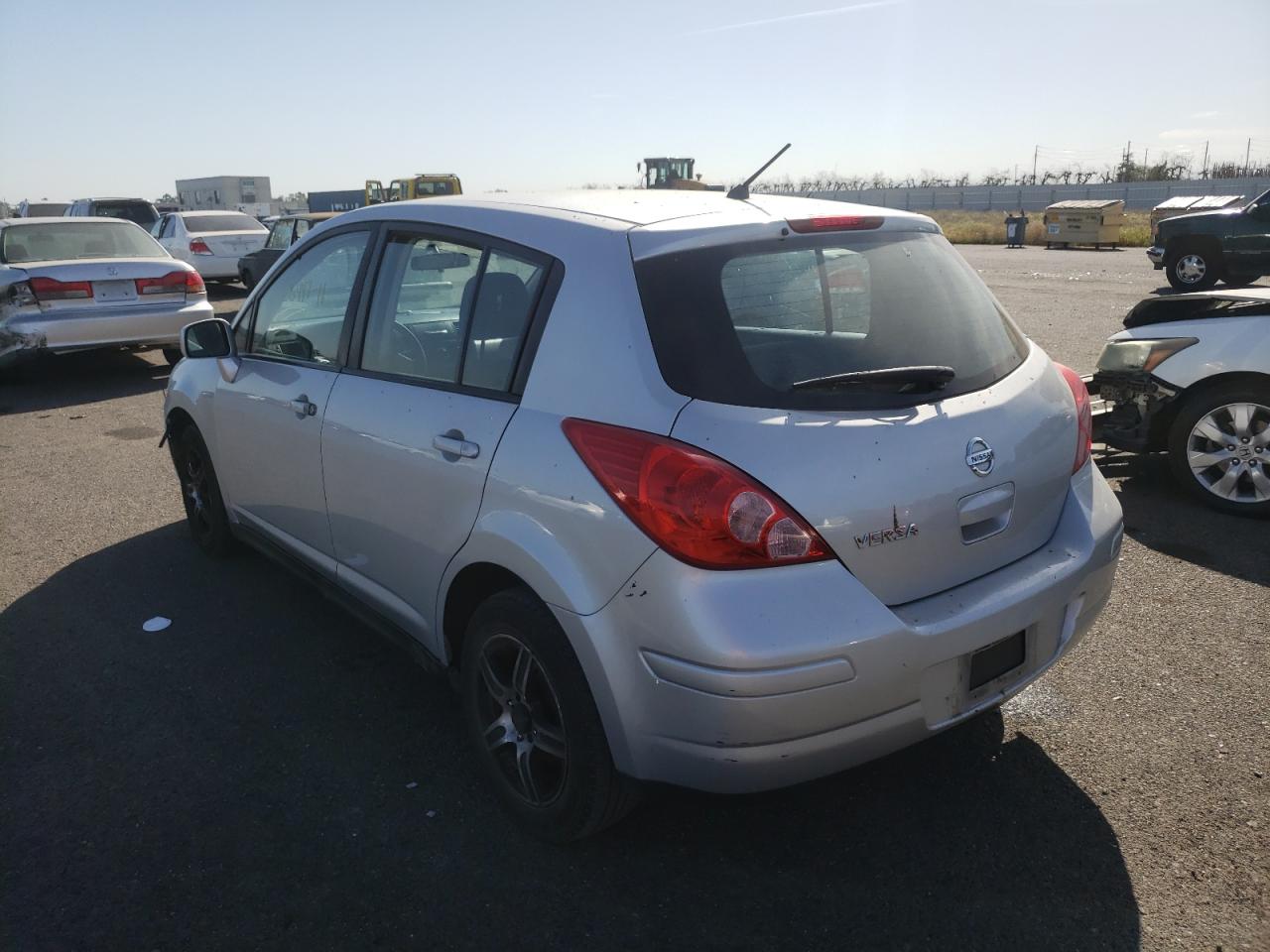 Photo 3 from auction – 2011 NISSAN VERSA S with VIN 3N1BC1CPXBL409758