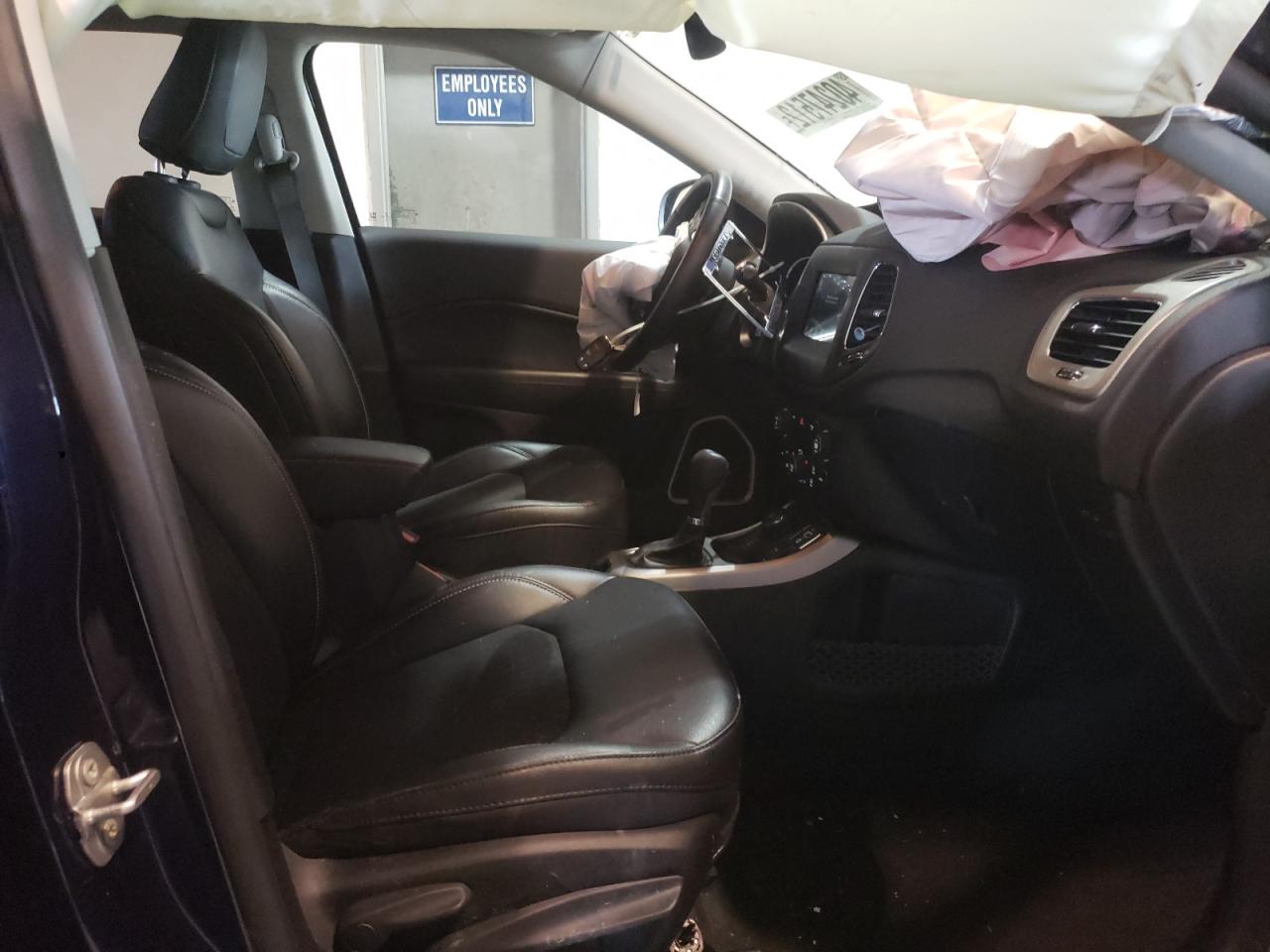Photo 5 from auction – 2020 JEEP COMPASS LA with VIN 3C4NJDBB6LT229461