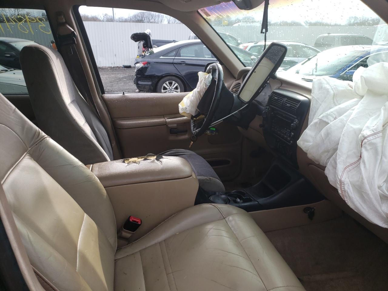 Photo 5 from auction – 2001 FORD EXPLORER X with VIN 1FMZU73E31ZA41677