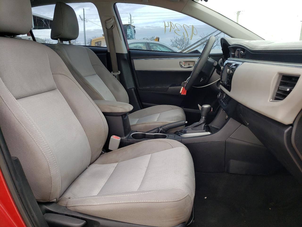 Photo 5 from auction – 2015 TOYOTA COROLLA L with VIN 2T1BURHE6FC475216