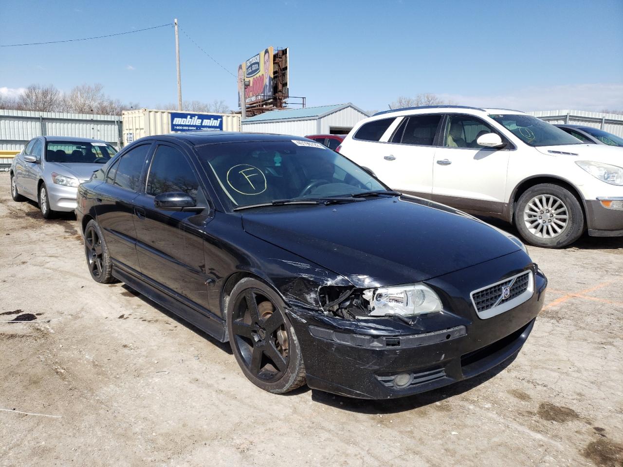 VOLVO S60 R 2005 with VIN YV1RH527452439005 - Photo from auction