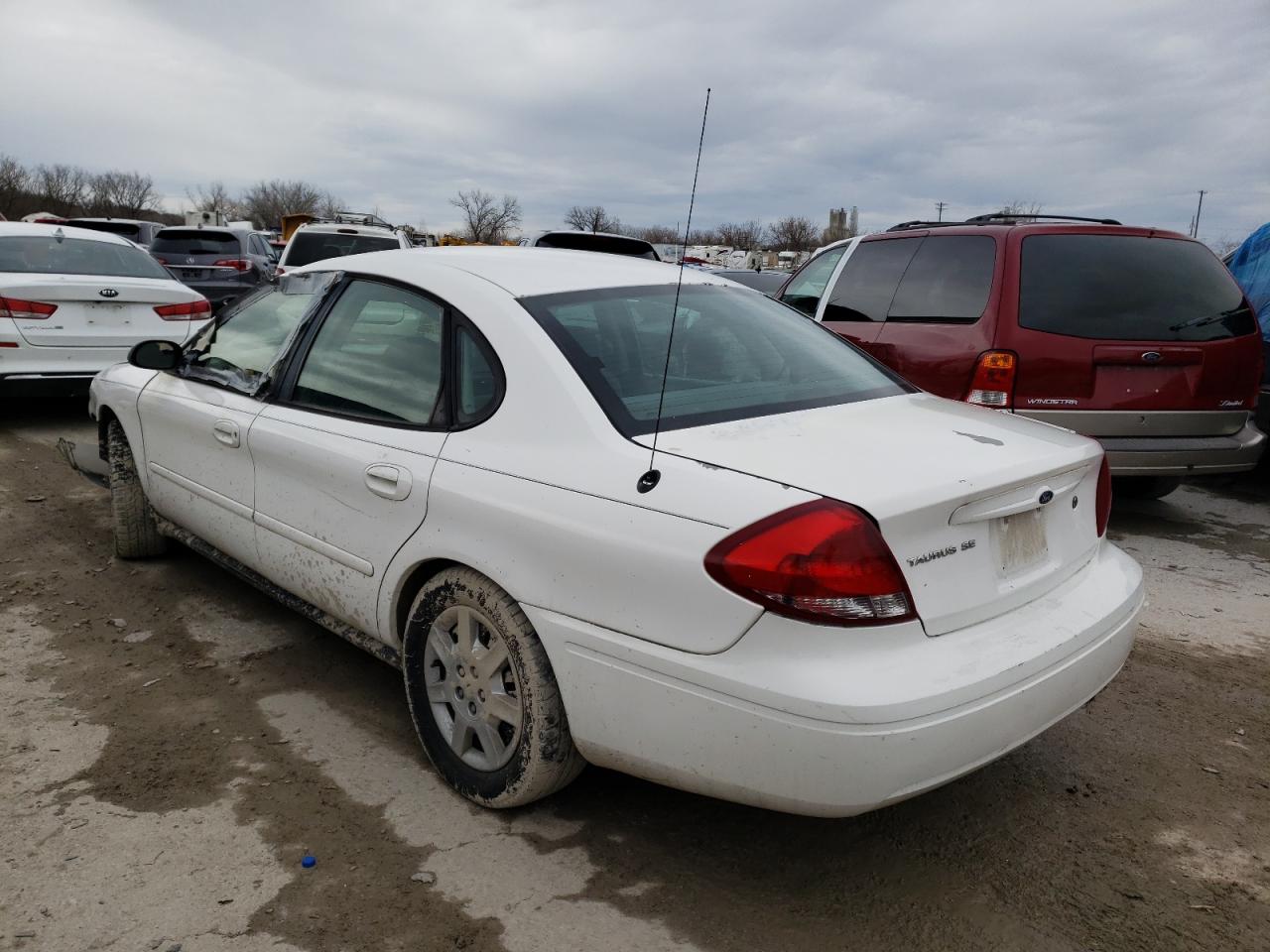 Photo 3 from auction – 2006 FORD TAURUS SE with VIN 1FAFP53U36A252965