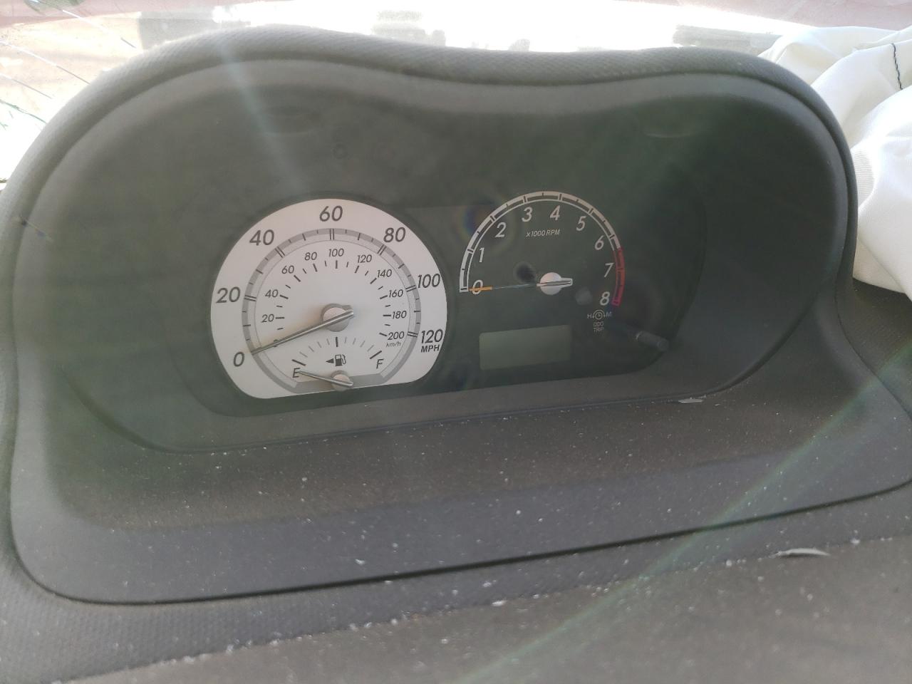 Photo 8 from auction – 2005 TOYOTA SCION XA with VIN JTKKT624250099231