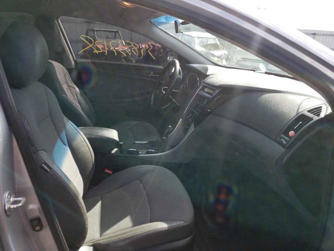 Photo 5 from auction – 2011 HYUNDAI SONATA SE with VIN 5NPEC4AC0BH292476