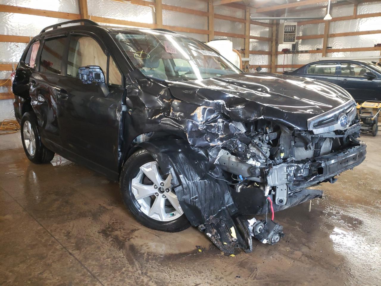SUBARU FORESTER 2 2016 with VIN JF2SJADC4GH404996 - Photo from auction