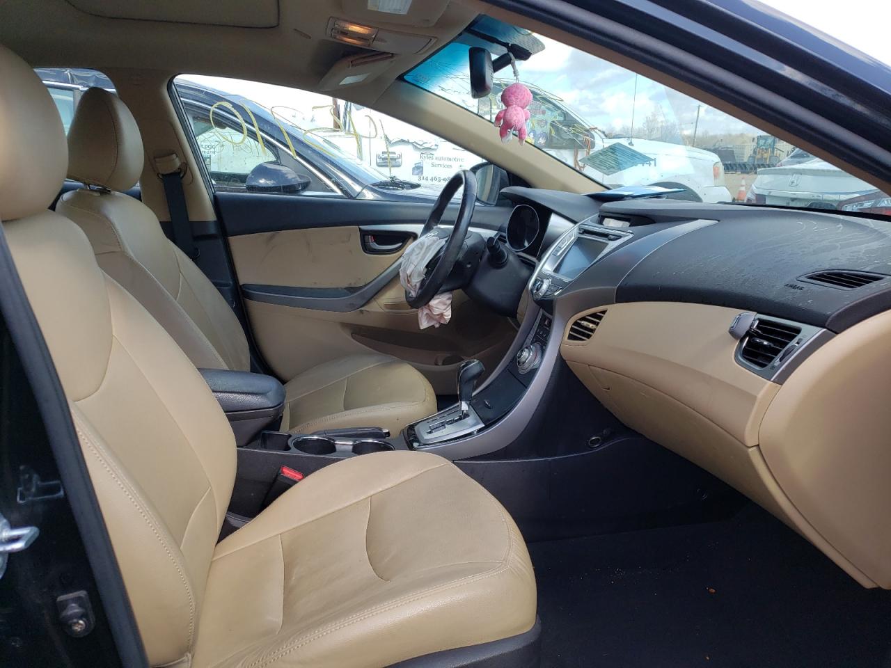 Photo 5 from auction – 2012 HYUNDAI ELANTRA GL with VIN 5NPDH4AE3CH093163