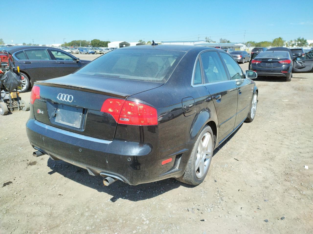 Photo 4 from auction – 2007 AUDI NEW S4 QUA with VIN WAUGL78E17A007202