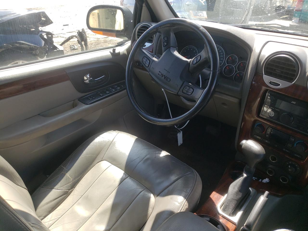 Photo 9 from auction – 2002 GMC ENVOY with VIN 1GKDT13S922295624