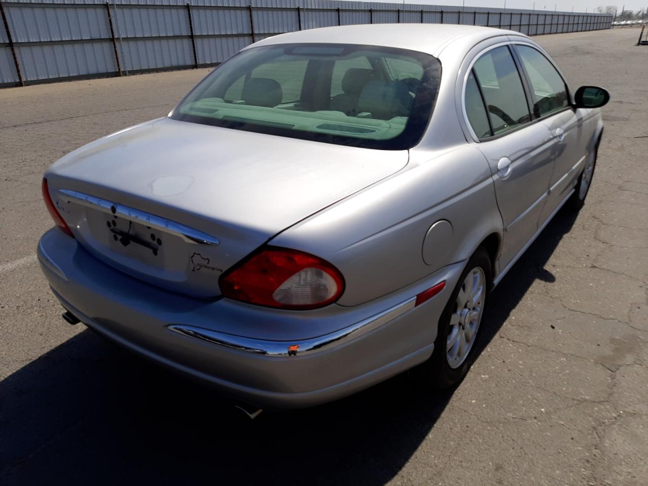 Photo 4 from auction – 2003 JAGUAR X-TYPE 2.5 with VIN SAJEB52D13XD05679