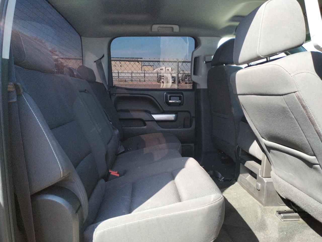 Photo 6 from auction – 2017 CHEVROLET SILVERADO with VIN 3GCUKREC6HG307652