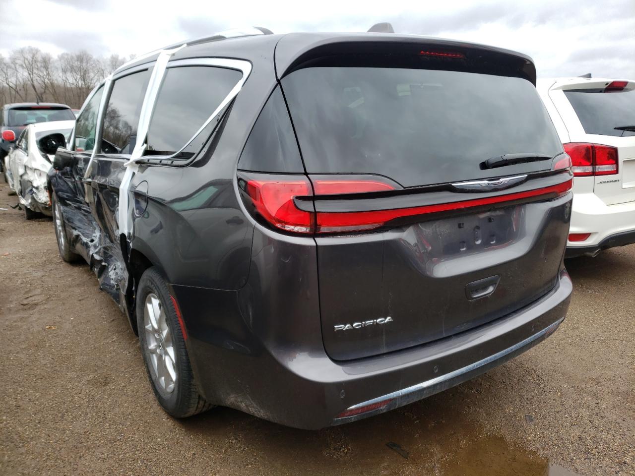 Photo 3 from auction – 2021 CHRYSLER PACIFICA T with VIN 2C4RC1BG2MR542257