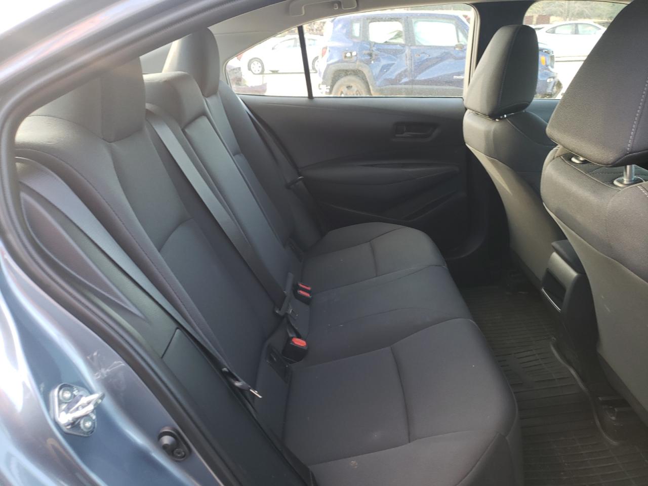Photo 6 from auction – 2022 TOYOTA COROLLA LE with VIN 5YFEPMAE1NP303398