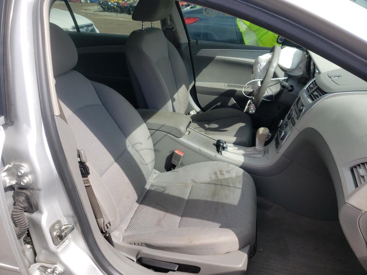 Photo 5 from auction – 2011 CHEVROLET MALIBU LS with VIN 1G1ZB5EU6BF392372
