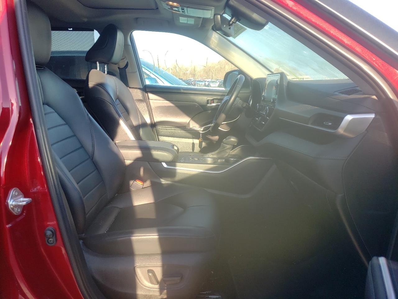 Photo 5 from auction – 2020 TOYOTA HIGHLANDER with VIN 5TDGZRAH3LS011198
