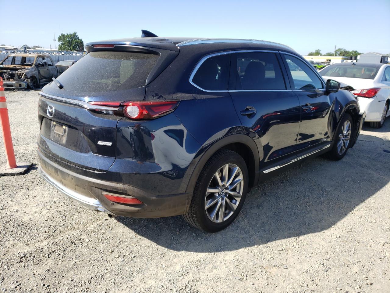 Photo 4 from auction – 2018 MAZDA CX-9 GRAND with VIN JM3TCBDY1J0200569